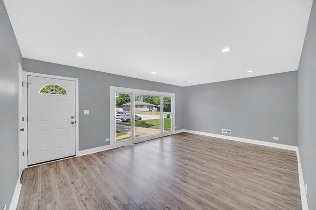 Photo - 8013 Monaldi Dr