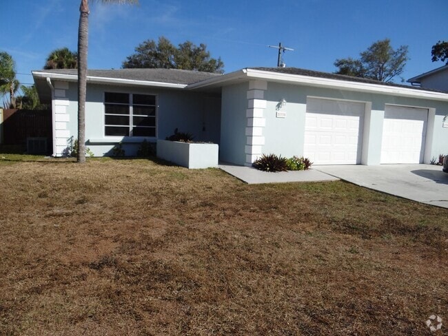 Building Photo - Annual Renovated Duplex 2 bed 1 bath 1 car... Rental