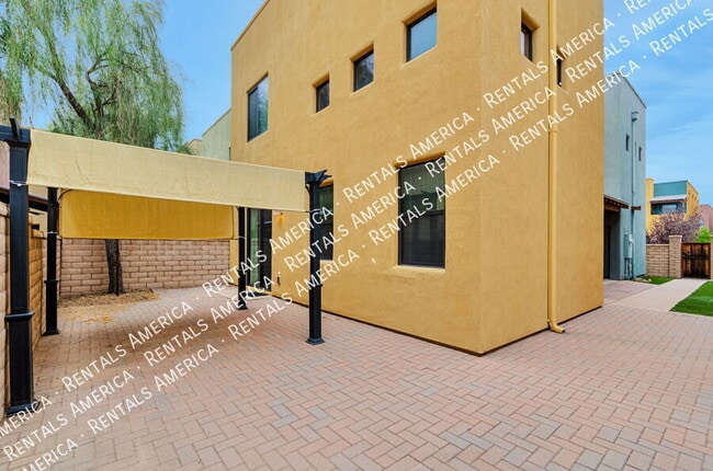 Photo - 402 E Croydon Park Rd