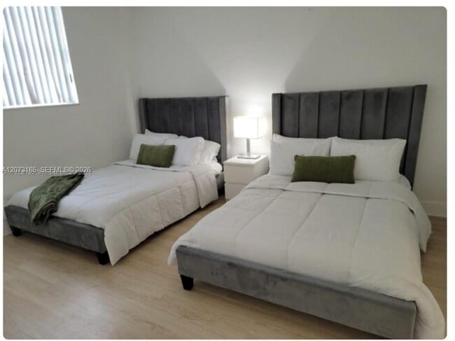 19390 Collins Ave Unit 1004
