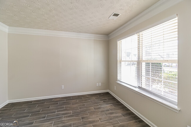 Photo - 263 Millstone Dr