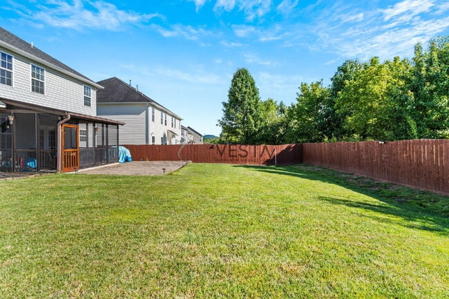 Photo - 172 Roanoke Rd