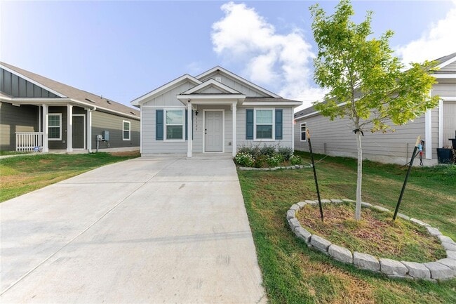 1129 Catfish Ln