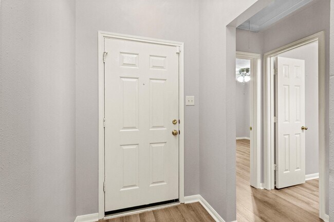 Photo - 32126 Annice Ln