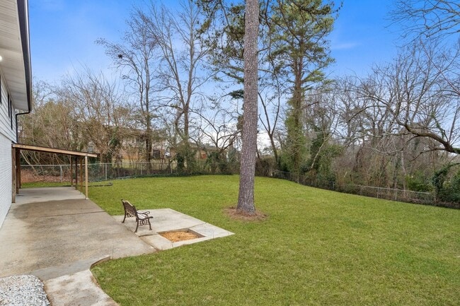 Photo - 2347 Greenway Dr