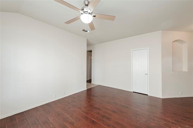 Photo - 204 Waterwood Dr