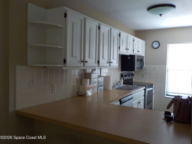 Photo - 1687 Avery Rd NE