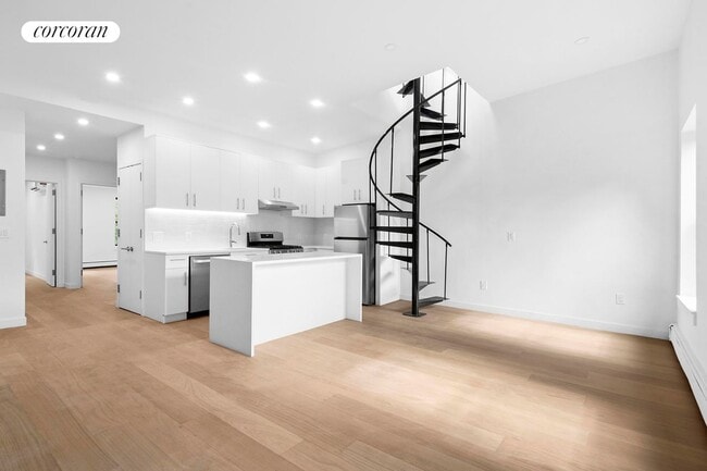 Building Photo - 119 Wyckoff St