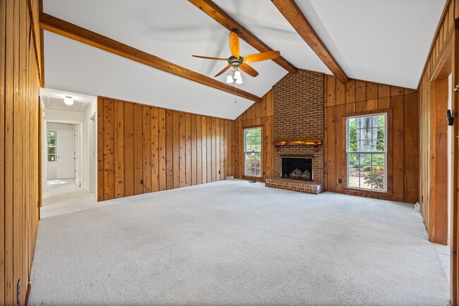 Photo - Super cute 3 bedroom, 2 bath home on woode...