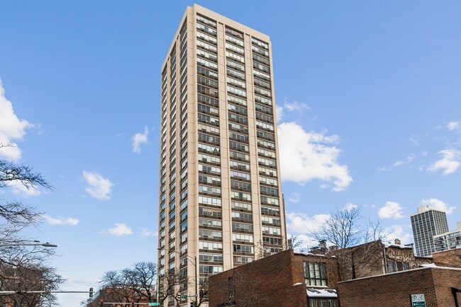 Building Photo - 70 W Burton Pl Unit 302