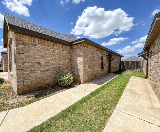 Building Photo - 1706 102nd St Rental