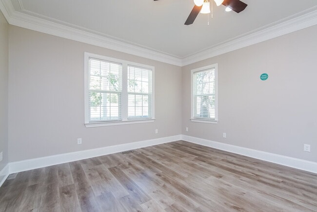 Photo - 424 N Allen Rd