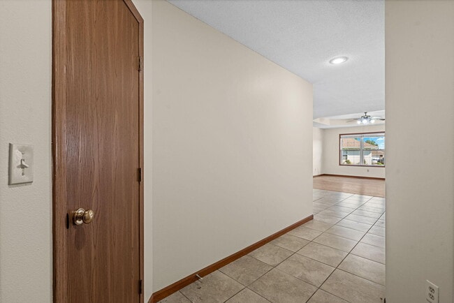 Photo - 1278 W Butterfield Dr