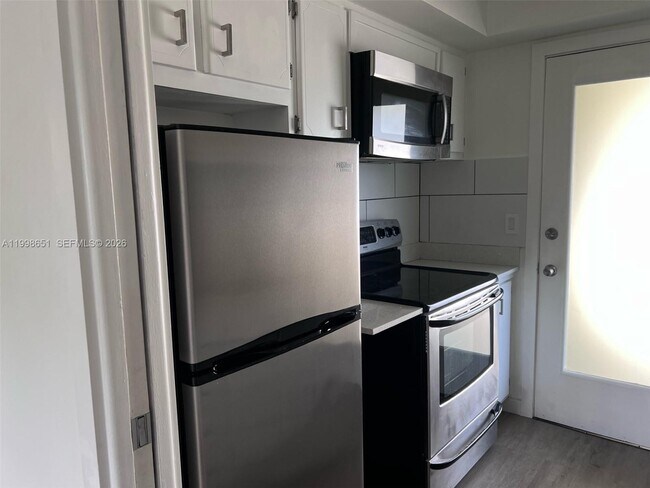 Photo - 1350 E Sample Rd Unit 306