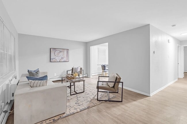 Photo - Townbank Manor