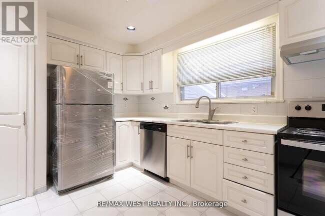 Photo - 28 Paragon Rd