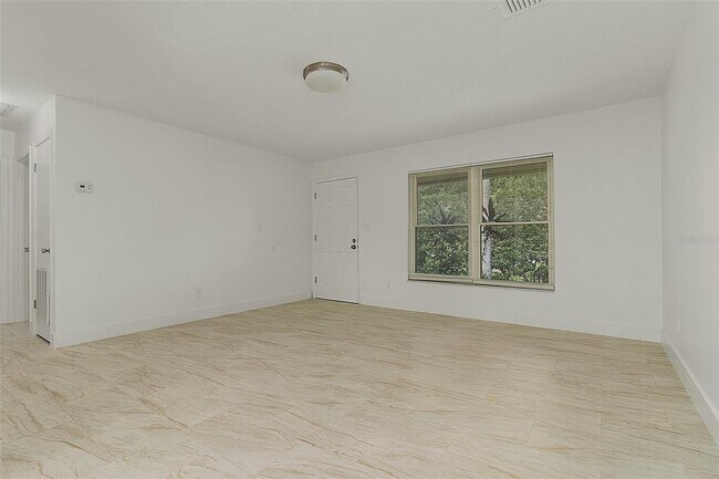 Photo - 810 Oregon Ave