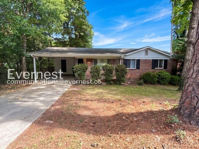 Building Photo - 3227 Hobart Dr NW