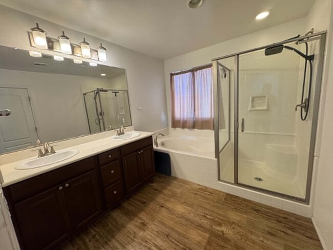 10732 Centerville Bay Ct