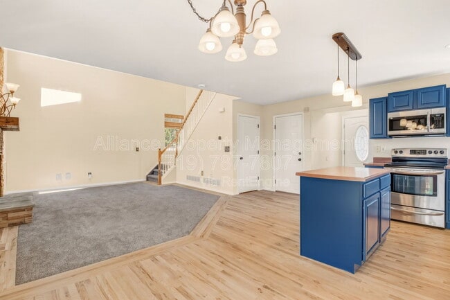 Photo - 6510 Oakwood Blvd