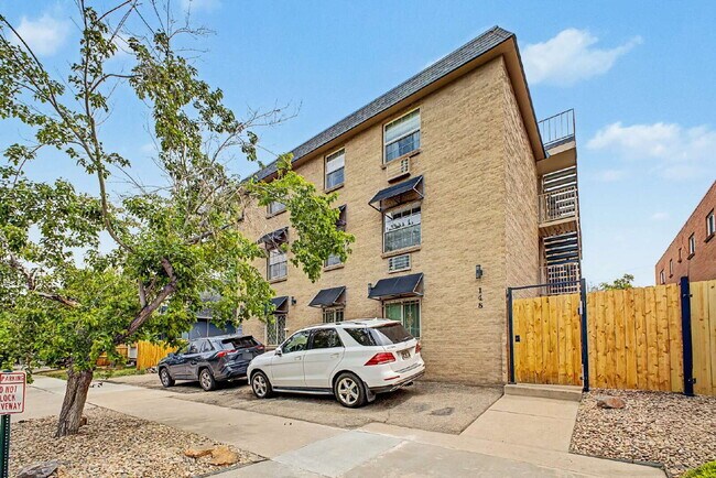 Building Photo - North Washington park one bedroom / one bath Apartment  for rent Unit 203