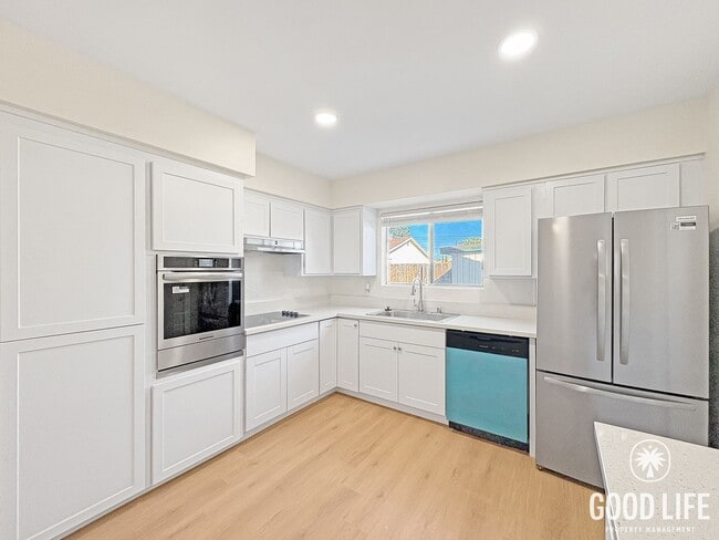 Building Photo - Newly Renovated El Cajon Home with Thoughtful Floor Plan