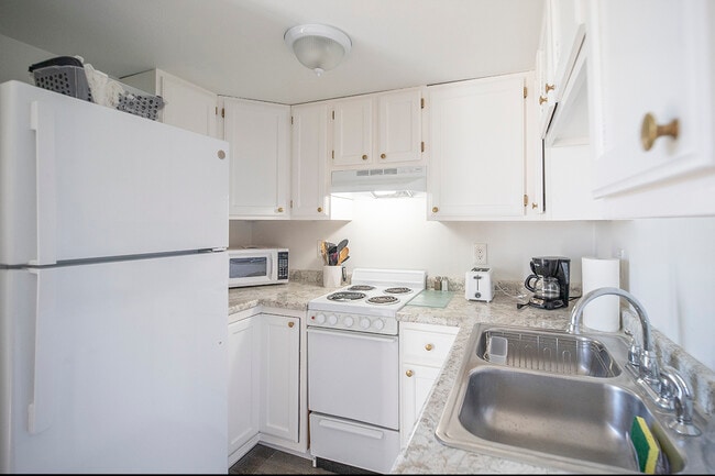 7 Hill St Unit 201