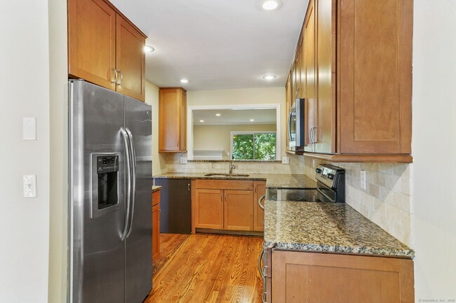 Photo - 20 E Pembroke Rd Unit 28