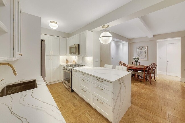 175 W 93rd St