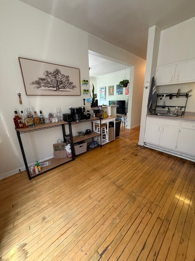 Photo - 923 W Waveland Ave Unit 2D