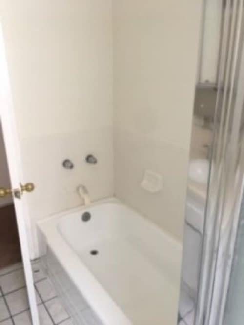 Bathroom - 1327 Berkeley St Unit 03