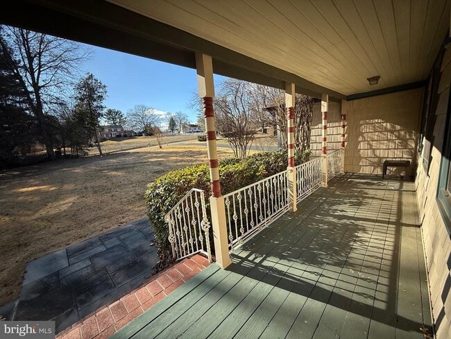 Photo - 9608 Burke View Ave