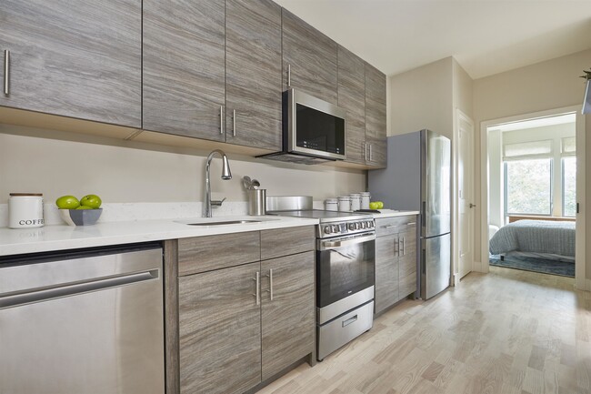 Building Photo - 400 Claremont Ave Unit 2107 Rental