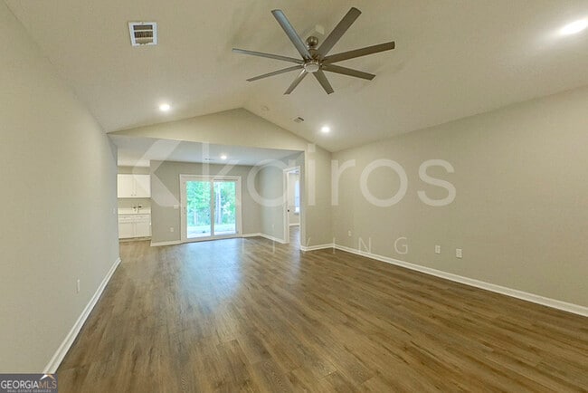 Photo - 132 Cottage Grove Rd