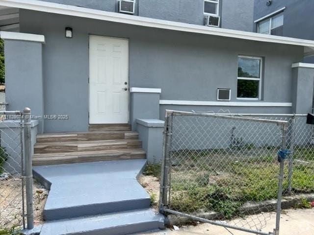 Building Photo - 922 NW 2nd St Unit 1 Rental