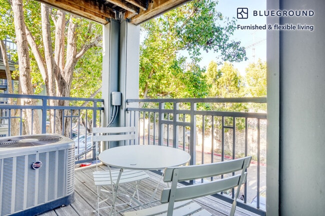 Photo - 1220 N Fair Oaks Ave Unidad FL2-ID733