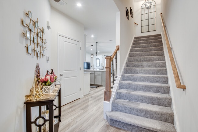 Photo - 2310 Ryegrass Ln