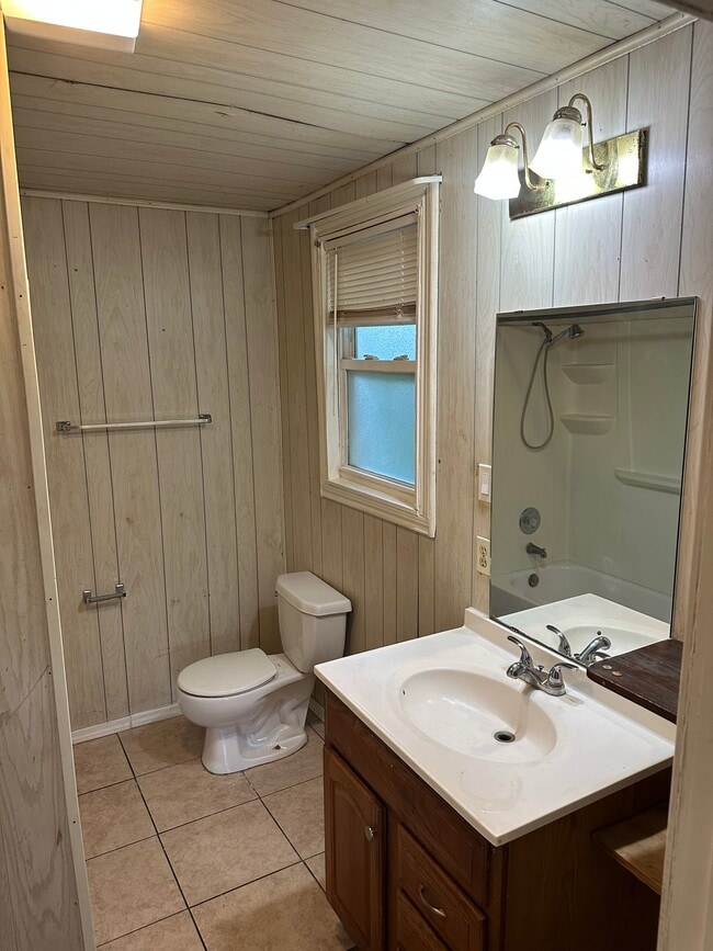 Photo - 1703 Orval Rd