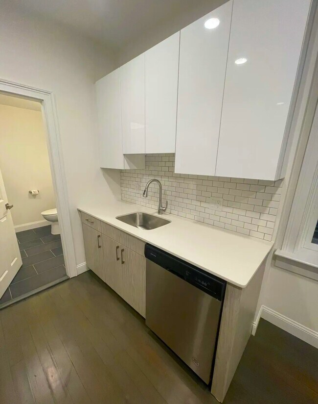 Photo - 16 Temple St Unit 31