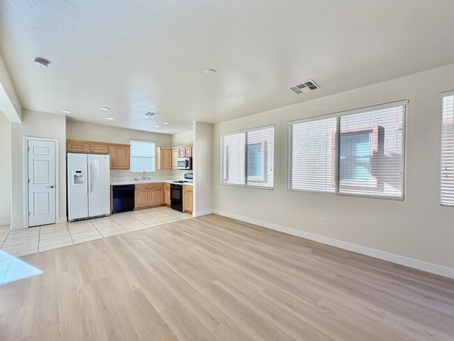 Photo - 315 Ladies Tee Ct