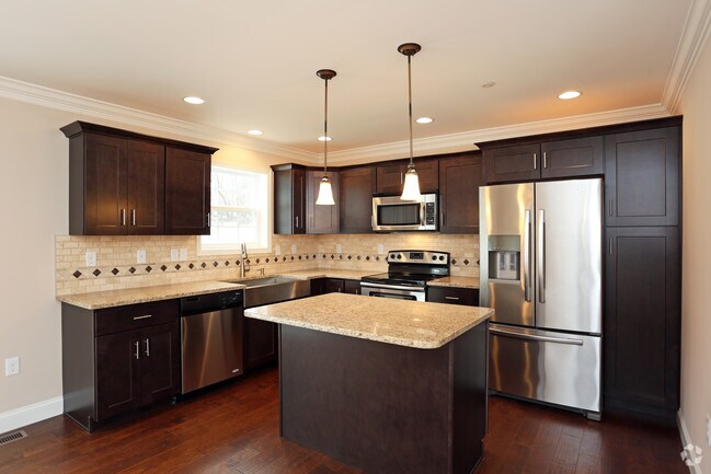 Kitchen - Kings Point Townhomes