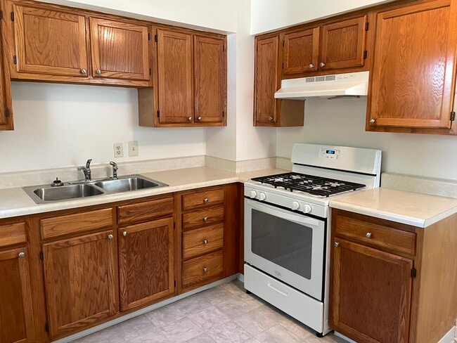 Photo - 615 Shenley Dr