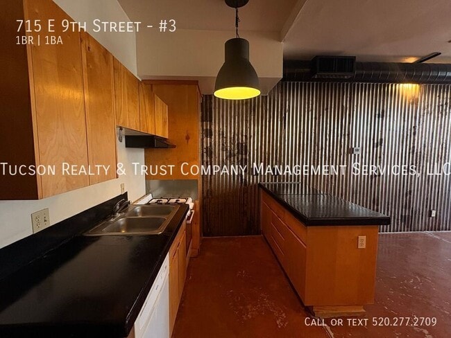 Photo - 715 E 9th St Unit #3