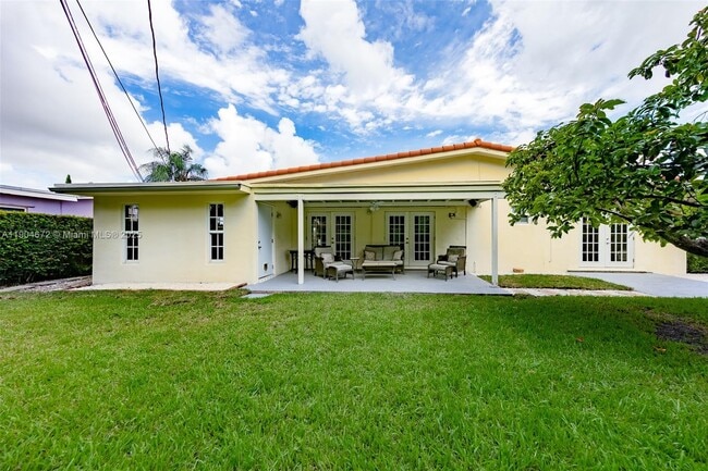 Photo - 19430 NE 18th Pl