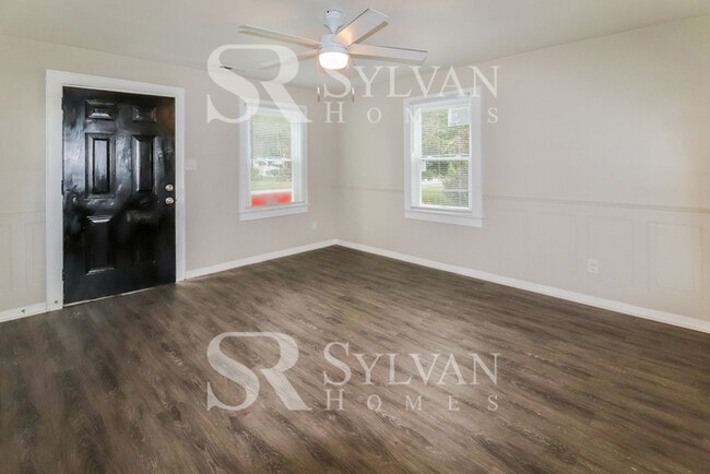 Photo - Your dream home is waiting for you. Hurry and Lease today!