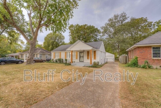 Photo - 1363 Colonial Rd