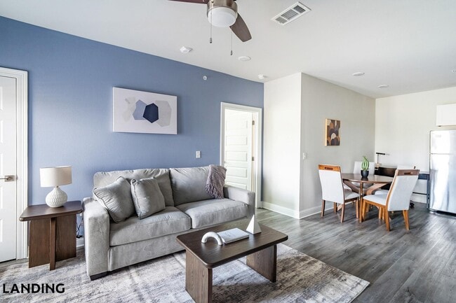 Building Photo - 1499 Central Park Blvd Unit 922