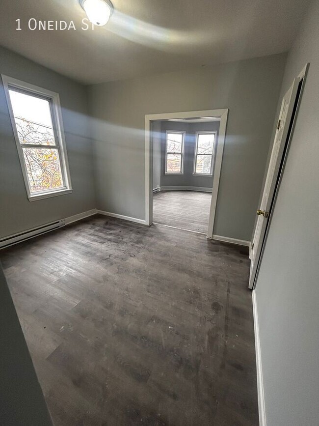 Building Photo - 1 Oneida St Rental