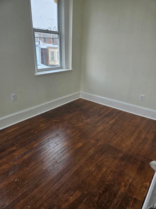 Photo - 2843 St Paul St Unit 3