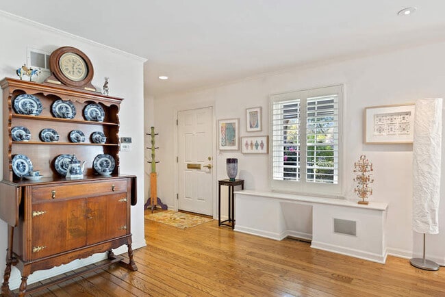 Photo - 281 Graemere St